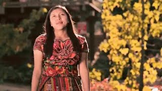 Algo Esta Cayendo Aqui  Lidia Catarina  Musica Cristiana de Guatemala [upl. by Woodie305]