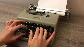 1950 Olivetti Lettera 22 Typewriter [upl. by Ximena]