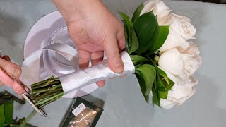 Arranging a perfect bridal bouquet with 12 roses [upl. by Lativa809]