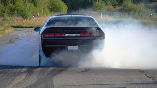 MUSCLE CARS Leaving a Car Show  V8 BURNOUTS amp ACCELERATIONS [upl. by Jacklyn]