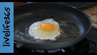 How toMake a Perfect Fried Egg [upl. by Okimat342]