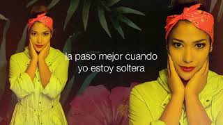 FARINA  MEJOR ESTAR SOLA   Lyric Video [upl. by Acceber]