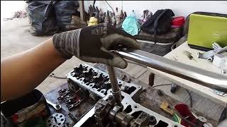 TORQUEANDO CABEZA DE CILINDROS MOTOR FORD 16 ZETEC ROCAM KAFIESTAIKONCOURIER [upl. by Niwhsa397]