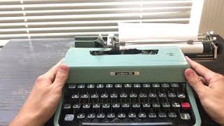 1965 Olivetti Lettera 32 Typewriter Ultraportable Aqua Blue Teal [upl. by Riebling601]