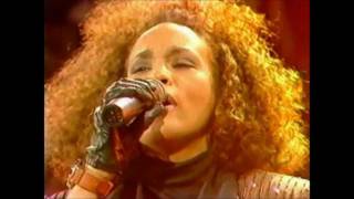 Whitney Houston live 1988  Where do Broken Hearts go HD [upl. by Aihsoem]